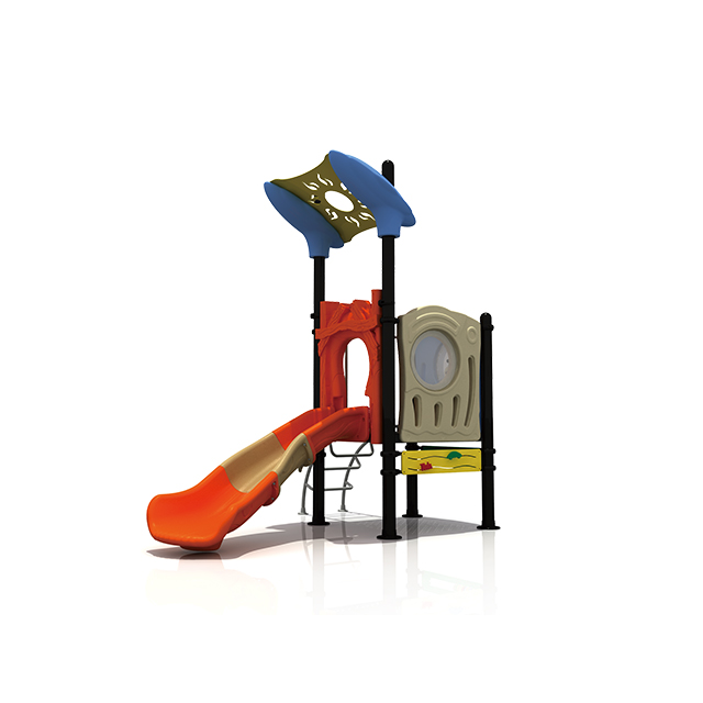 子供のための遊園地屋外の現代遊び場ゲーム機器